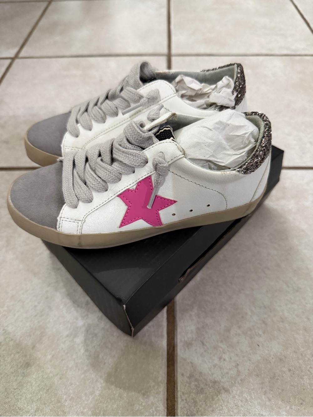 ShuShop White & Gray Kids Sneakers with Pink Star